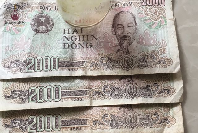 cách làm bùa yêu bằng tiền 2000